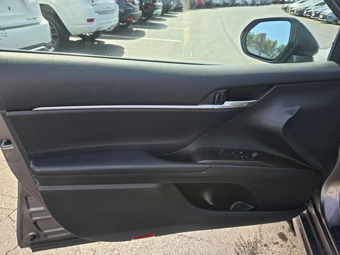 Used 2022 Toyota Camry SE w/ Carpet Mat Package (TMS) image 17