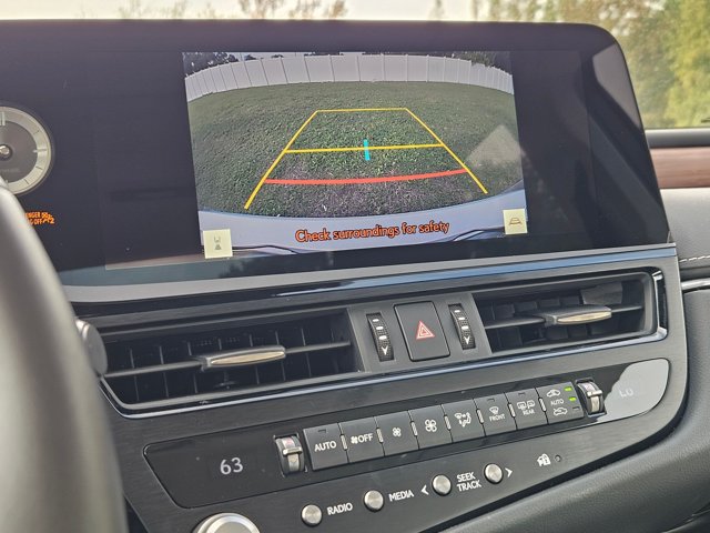 Used 2025 Lexus ES 350 w/ Premium Package FWD image 6