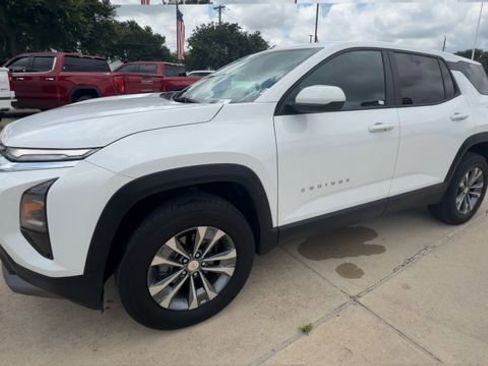 Used 2026 Chevrolet Equinox LT FWD image 4