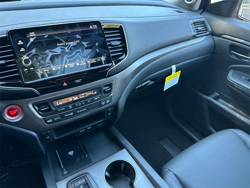 New 2025 Honda Ridgeline RTL image 24