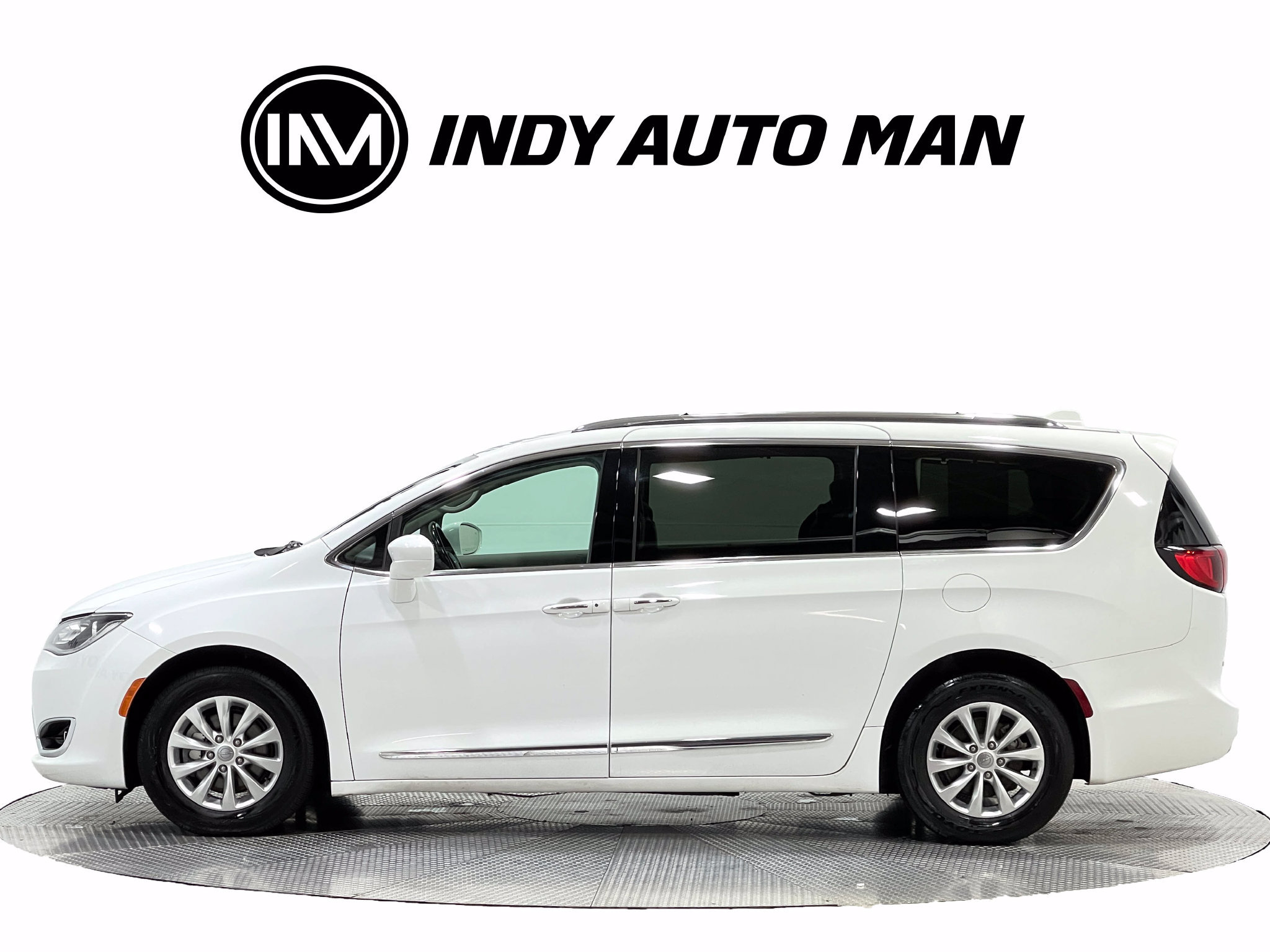 Used 2019 Chrysler Pacifica Touring-L FWD image 7