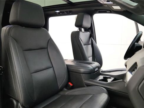 Used 2023 Chevrolet Tahoe Z71 w/ Luxury Package AWD/4WD image 45