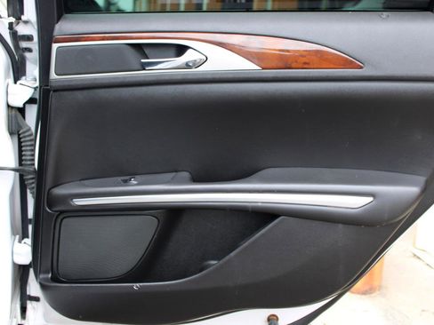 Used 2014 Lincoln MKZ AWD image 42