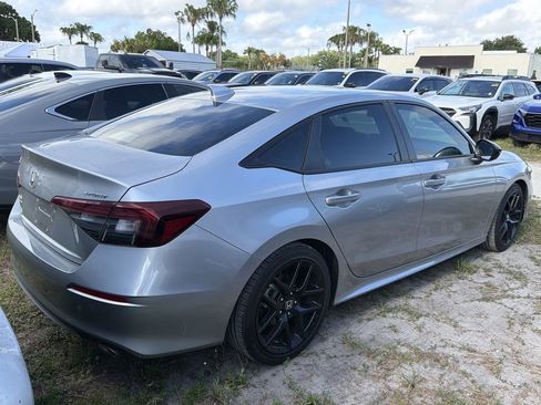 Used 2025 Honda Civic Sport image 9