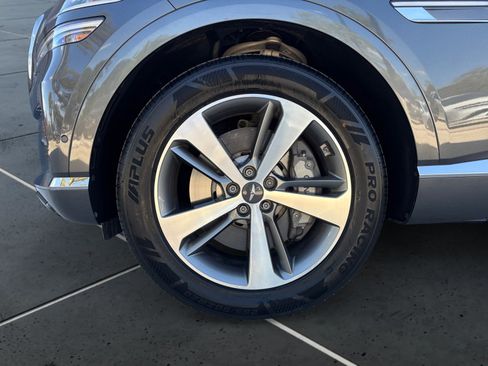 Used 2023 Genesis GV80 2.5T w/ Prestige 20" Package image 14