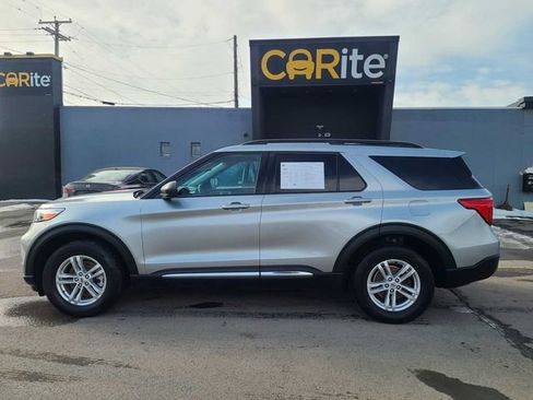 Used 2023 Ford Explorer XLT image 10