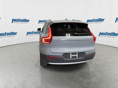Used 2025 Volvo XC40 B5 Core w/ Protection Package Premier image 9