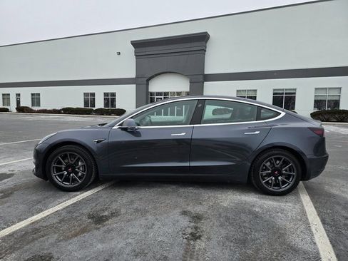 Used 2019 Tesla Model 3 Long Range image 11