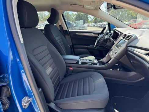 Used 2019 Ford Fusion SE image 14