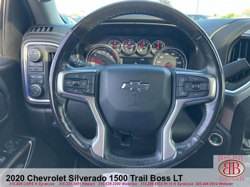Used 2020 Chevrolet Silverado 1500 LT Trail Boss AWD/4WD image 18