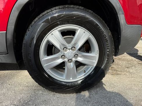 Used 2018 Chevrolet Trax LT w/ LT Convenience Package FWD image 19
