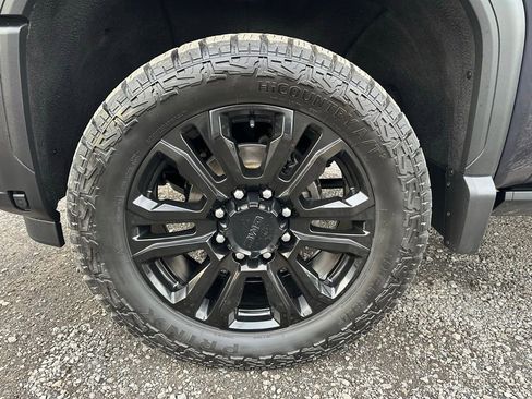 Used 2024 GMC Sierra 2500 AT4 w/ AT4 Premium Plus Package image 13