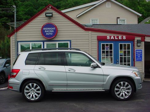 Used 2010 Mercedes-Benz GLK 350 4MATIC image 4