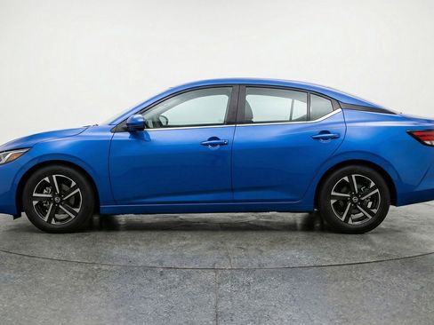 Used 2025 Nissan Sentra SV FWD image 5
