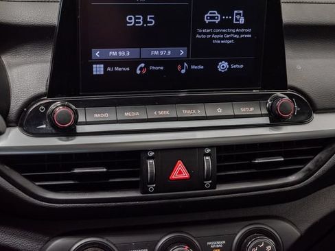 Used 2024 Kia Forte LXS FWD image 17