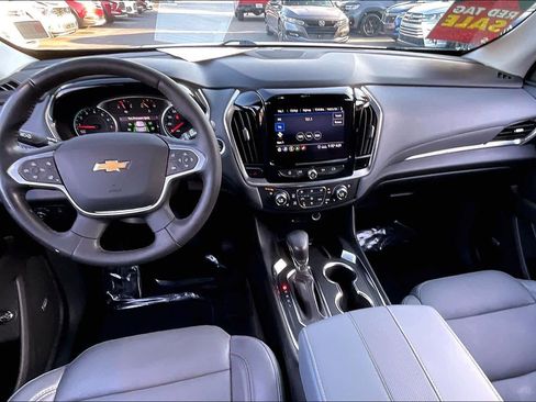 Certified 2021 Chevrolet Traverse Premier w/ LPO, Floor Liner Package image 14