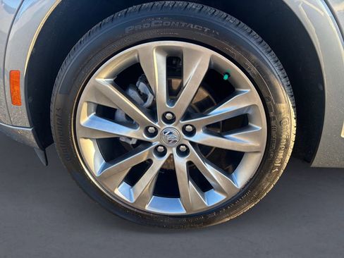 Used 2023 Buick Envision Avenir image 10