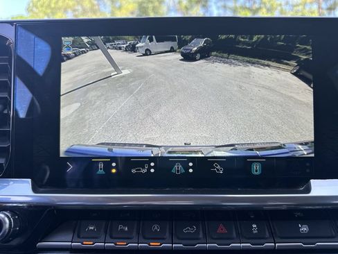 Certified 2022 GMC Sierra 1500 SLT w/ SLT Premium Plus Package RWD image 15