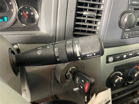 Used 2007 Jeep Grand Cherokee Laredo w/ Cargo Convenience Group image 12