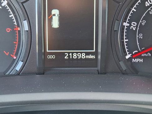 Used 2022 Toyota 4Runner SR5 Premium w/ Moonroof Package image 28