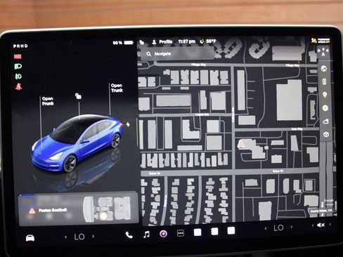 Used 2023 Tesla Model 3 Standard Range image 24