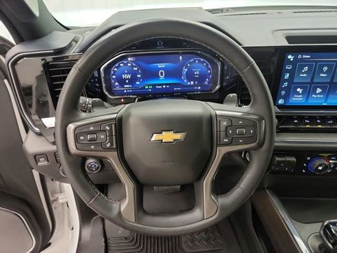 Used 2024 Chevrolet Silverado 1500 High Country w/ Technology Package image 19