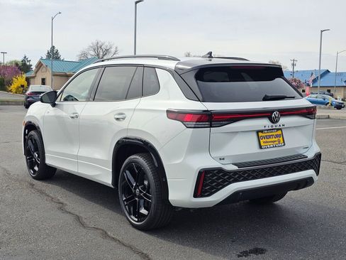 New 2026 Volkswagen Tiguan SE R-Line AWD/4WD image 4