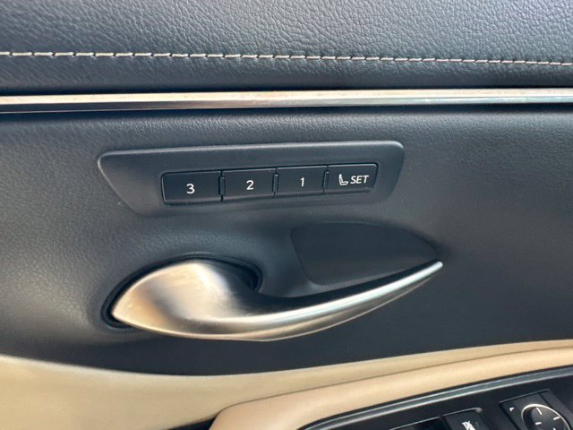 Used 2019 Lexus ES 350 w/ Premium Package FWD image 13