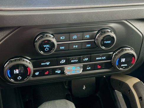 New 2026 Ford Bronco Badlands image 11