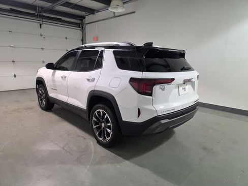 Used 2026 GMC Terrain Elevation w/ Elevation Premium Package FWD image 5