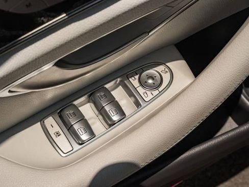 Used 2021 Mercedes-Benz E 450 4MATIC Sedan image 36