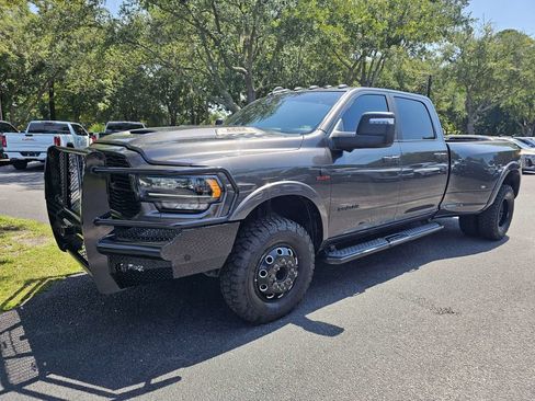 Used 2024 RAM 3500 Limited w/ Night Edition AWD/4WD image 8