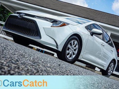 Used 2020 Toyota Corolla LE FWD image 4
