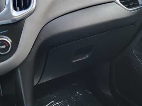 Used 2023 Chevrolet Equinox LT image 31
