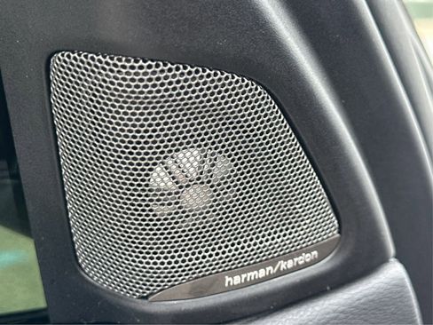 Used 2019 BMW X6 xDrive35i w/ M Sport Package image 40