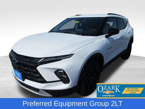 New 2026 Chevrolet Blazer LT w/ Convenience Package FWD image 1