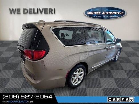 Used 2018 Chrysler Pacifica Touring-L Plus FWD image 15