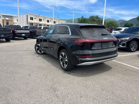 Used 2022 Audi e-tron Premium AWD/4WD image 10