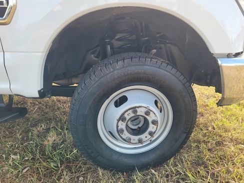 Used 2022 Ford F350 XL w/ Power Equipment Group image 11