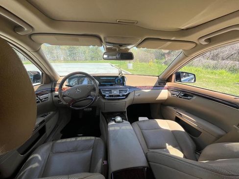 Used 2010 Mercedes-Benz S 550 image 6