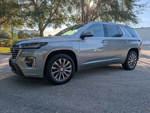 Used 2023 Chevrolet Traverse Premier image 4