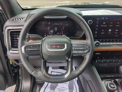 Used 2023 GMC Canyon AT4 w/ AT4 Premium Package image 28