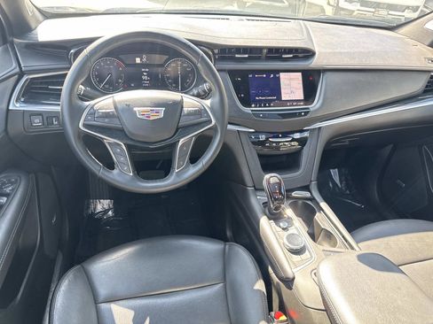 Used 2025 Cadillac XT5 Premium Luxury FWD image 7