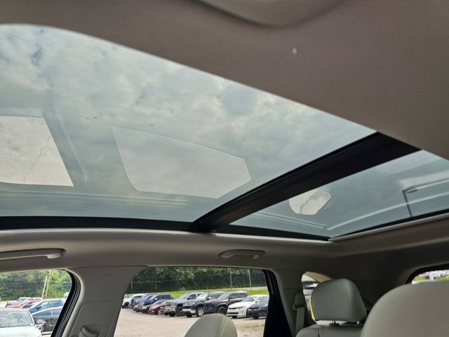 Used 2025 Kia Sorento S w/ Panoramic Sunroof Package FWD image 18