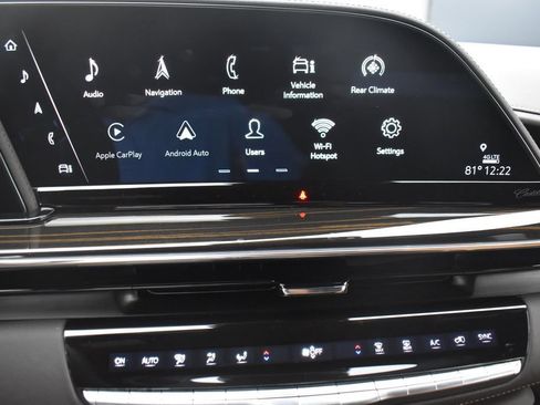 Certified 2024 Cadillac Escalade ESV Premium Luxury AWD/4WD image 21