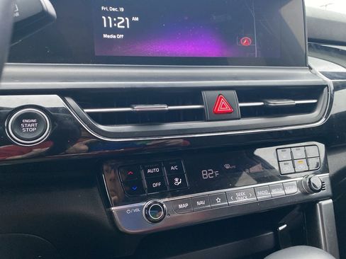 Used 2025 Kia Seltos S image 9