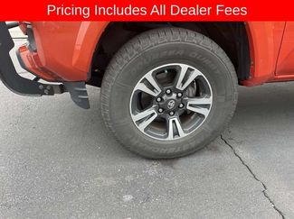Used 2017 Toyota Tacoma SR5 w/ Tow Package RWD video 2