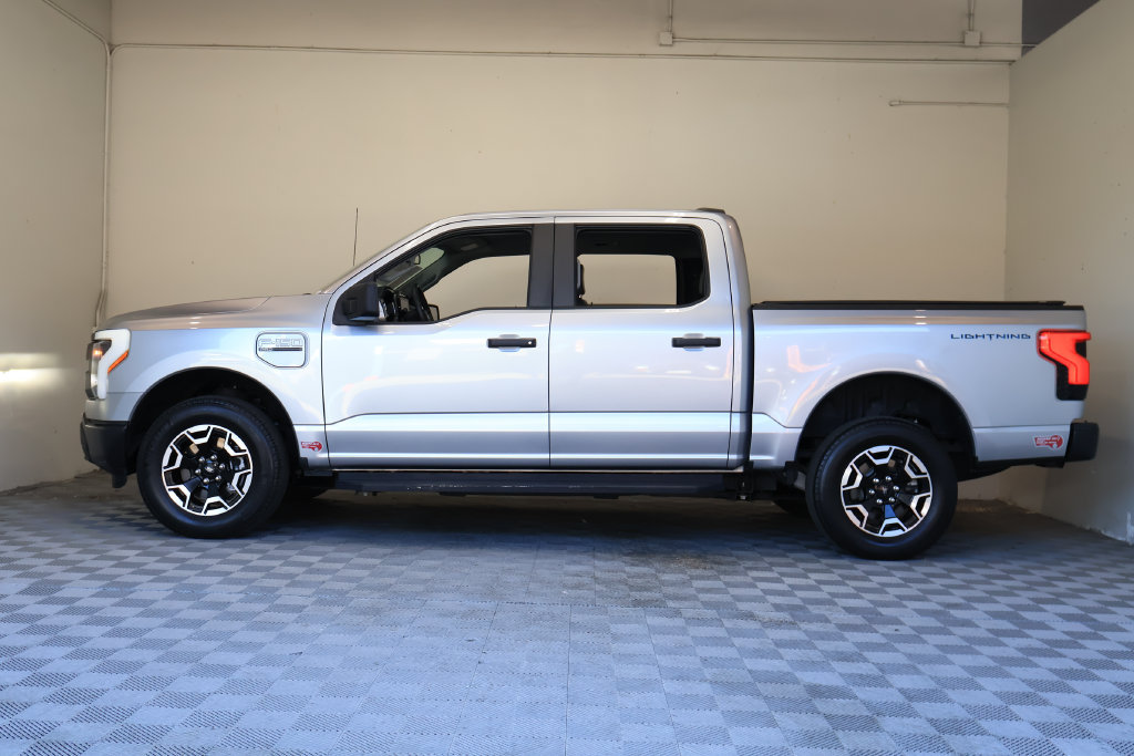 Used 2023 Ford F150 Lightning Pro AWD/4WD image 7