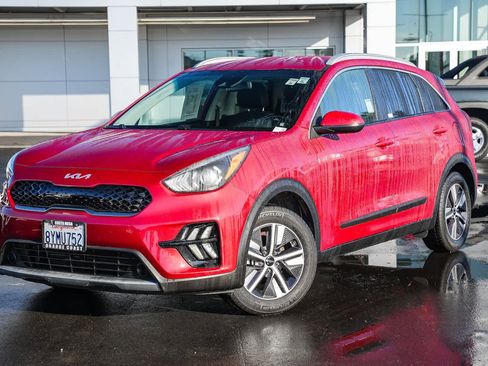 Used 2022 Kia Niro LXS image 1