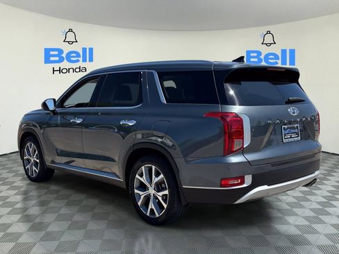 Used 2022 Hyundai Palisade SEL w/ Premium Package FWD image 3